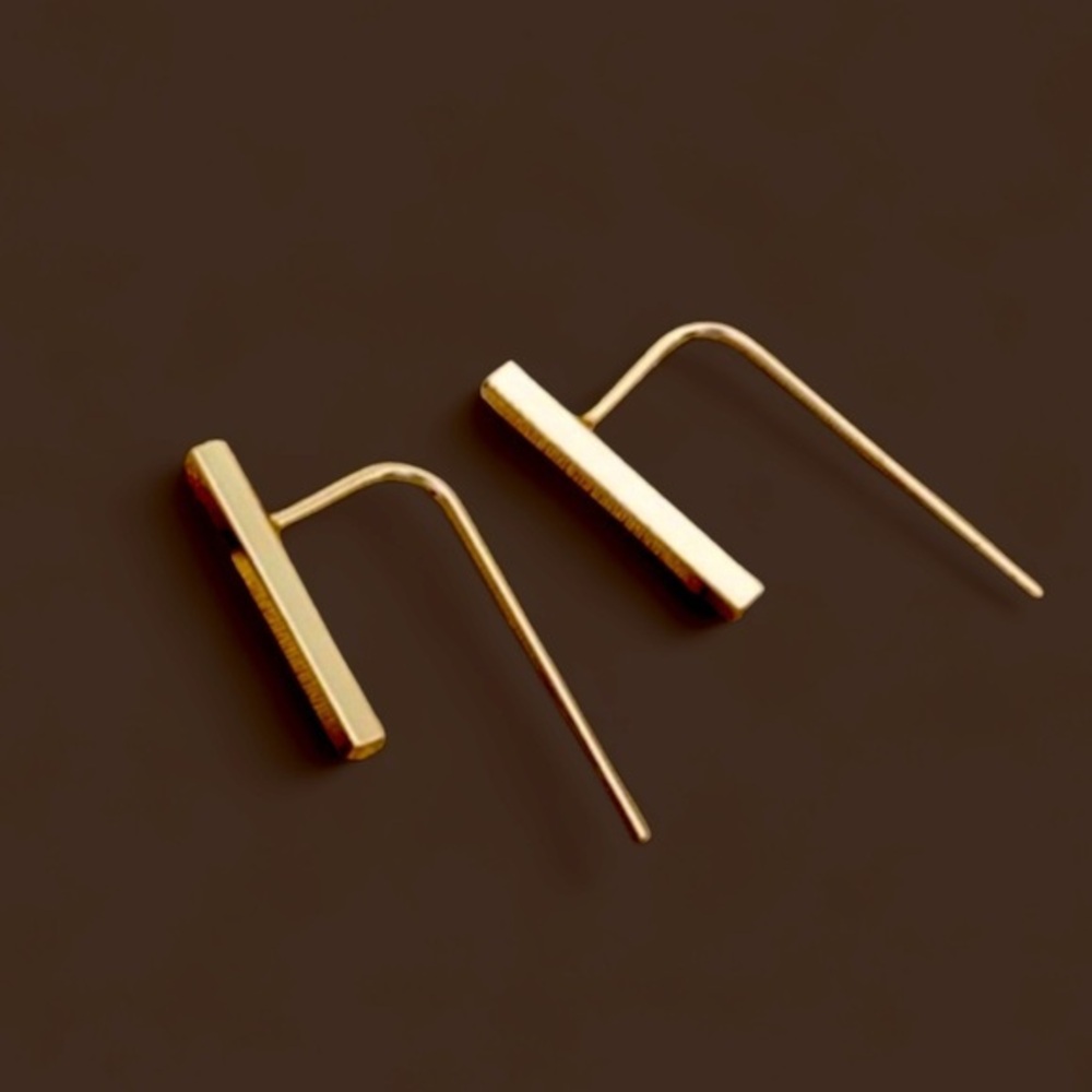 Anthropologie Maddie Minimalist Trendy Gold Bar Earrings ✅